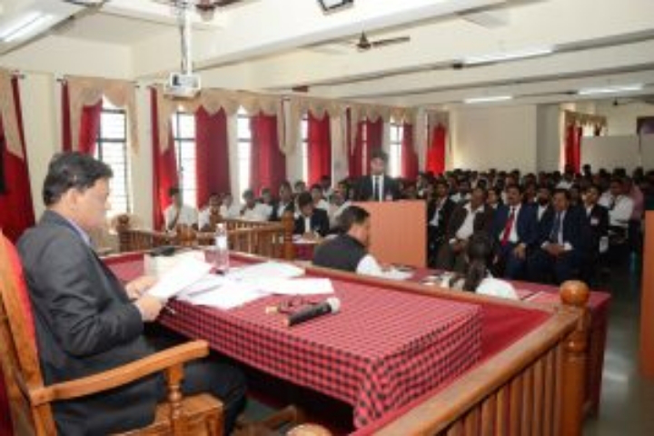 moot-court
